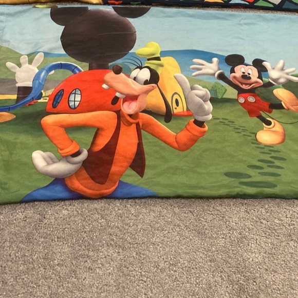 SOLD! Kids Disney Pillowcases (2) - Picture 7 of 8
